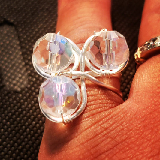 Faceted glass bead adjustable ring